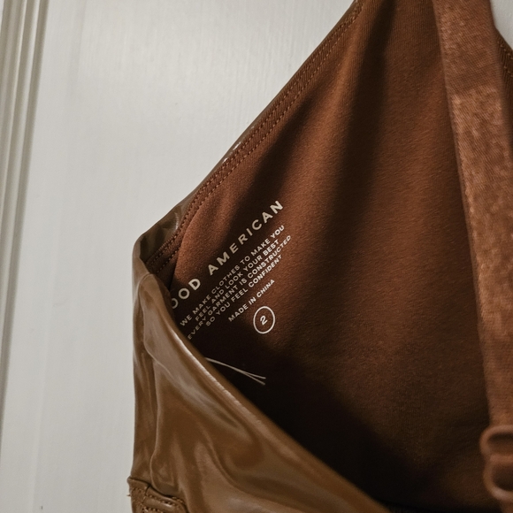 Good American Hologram V-neck Stretch-Woven Bra - Picture 9 of 11